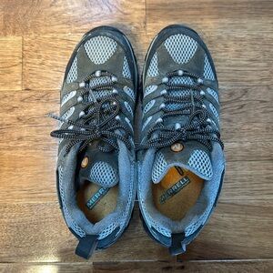 Merrell Moab Ventilator  Beluga/Lilac Vibram Hiking Shoes Women’s size 11